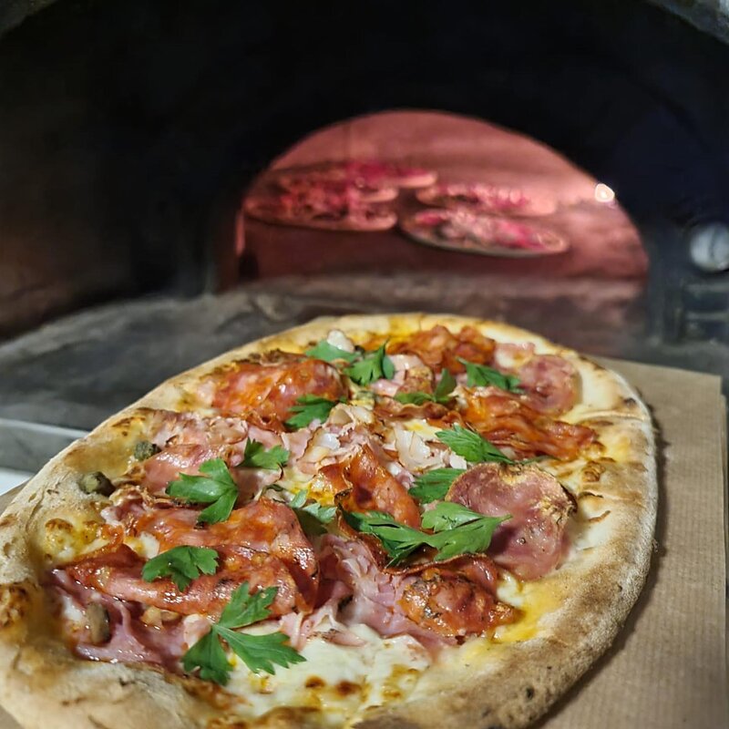 Pizzar, bucatar sectia grill si peste pentru Expirat Vama Veche,